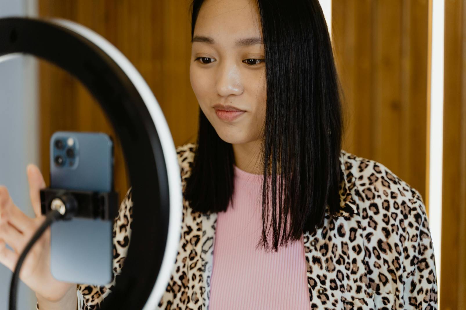 Social Media and Dating: How Instagram & TikTok Influence Love Lives