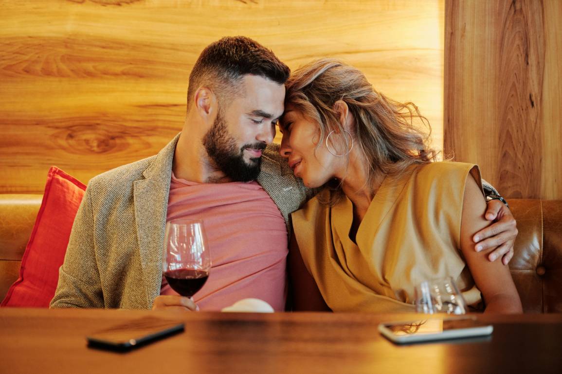 Dating in Your 30s vs. 20s: What Changes and What Stays the Same?