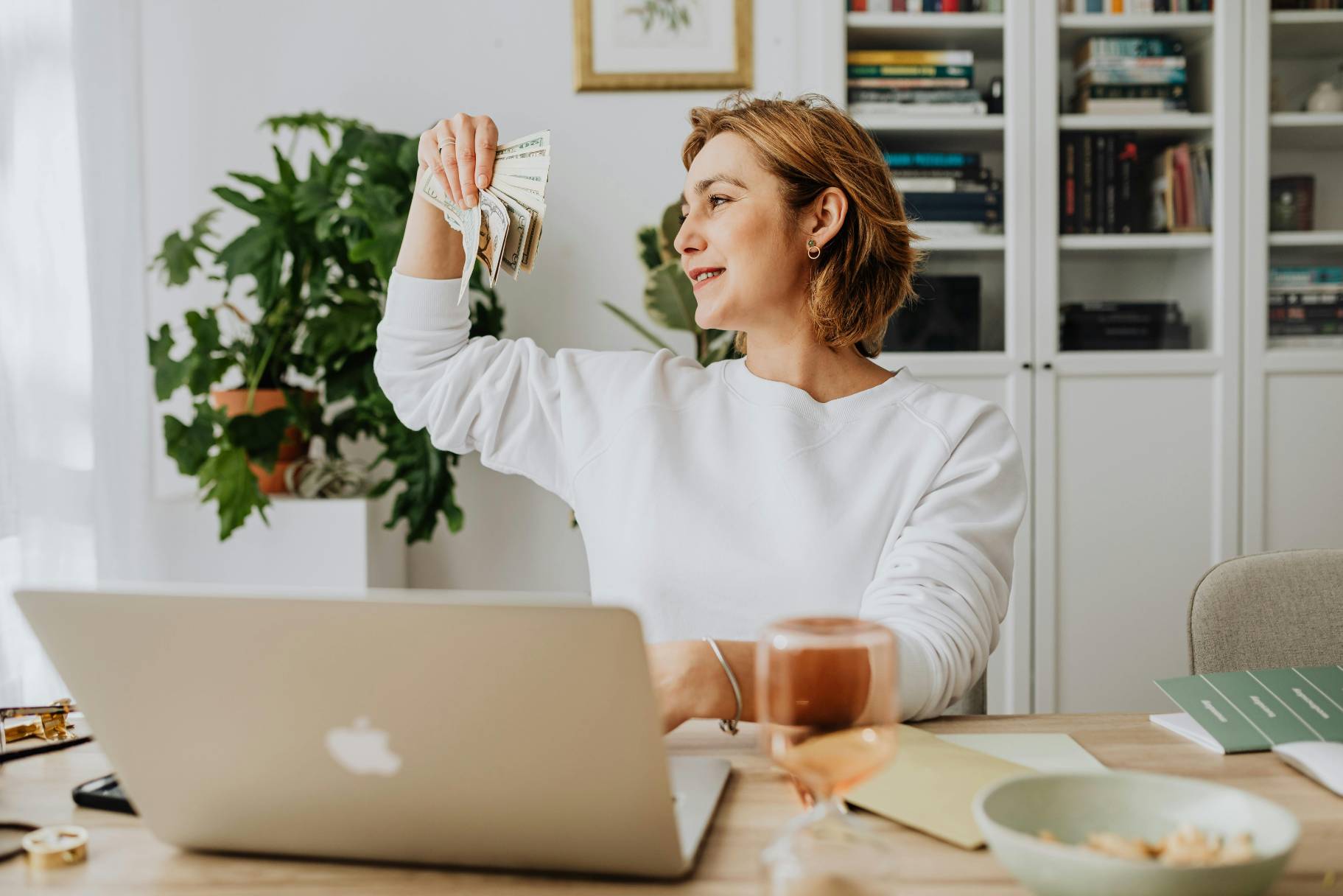 How to Earn Money with a Blog or Newsletter as a Side Hustle