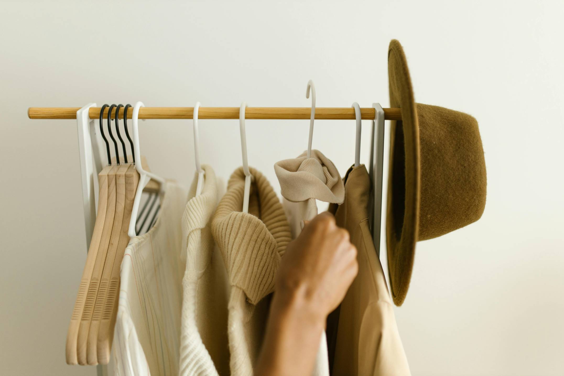 Capsule Wardrobe Guide: How to Mix and Match for Any Occasion