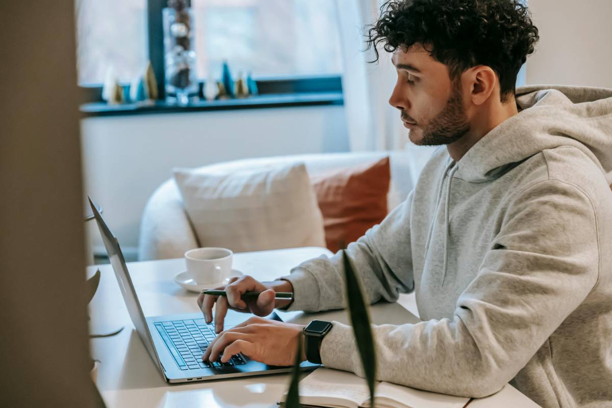 Remote Side Hustles: Work from Anywhere and Earn